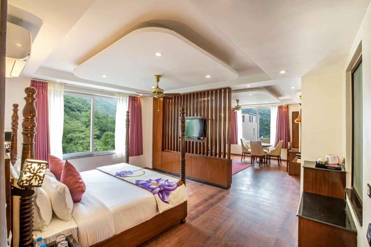 Regenta Inn On The Ganges Rishīkesh Eksteriør billede